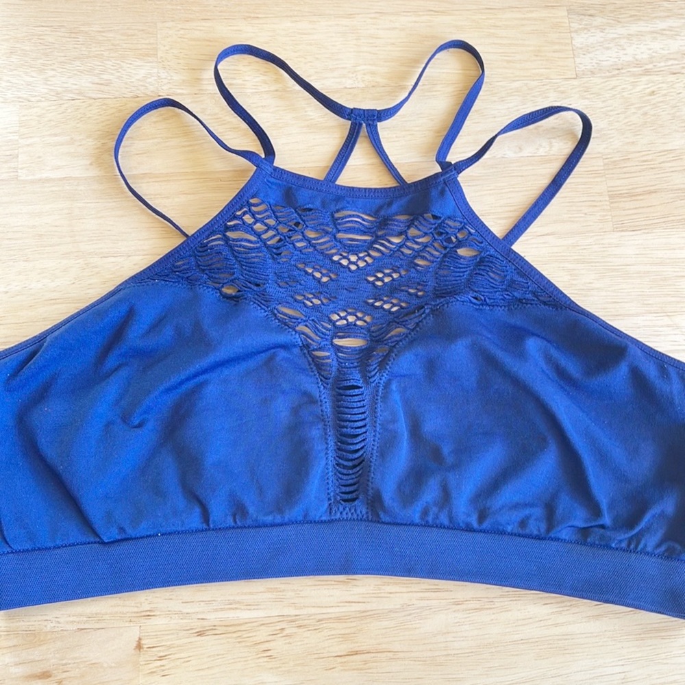 Victoria’s Secret bralette L